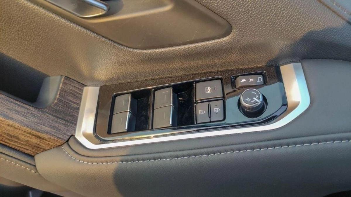 Toyota Land Cruiser LAND CRUISER VX 4.0L JBL SYSTEM-16-16