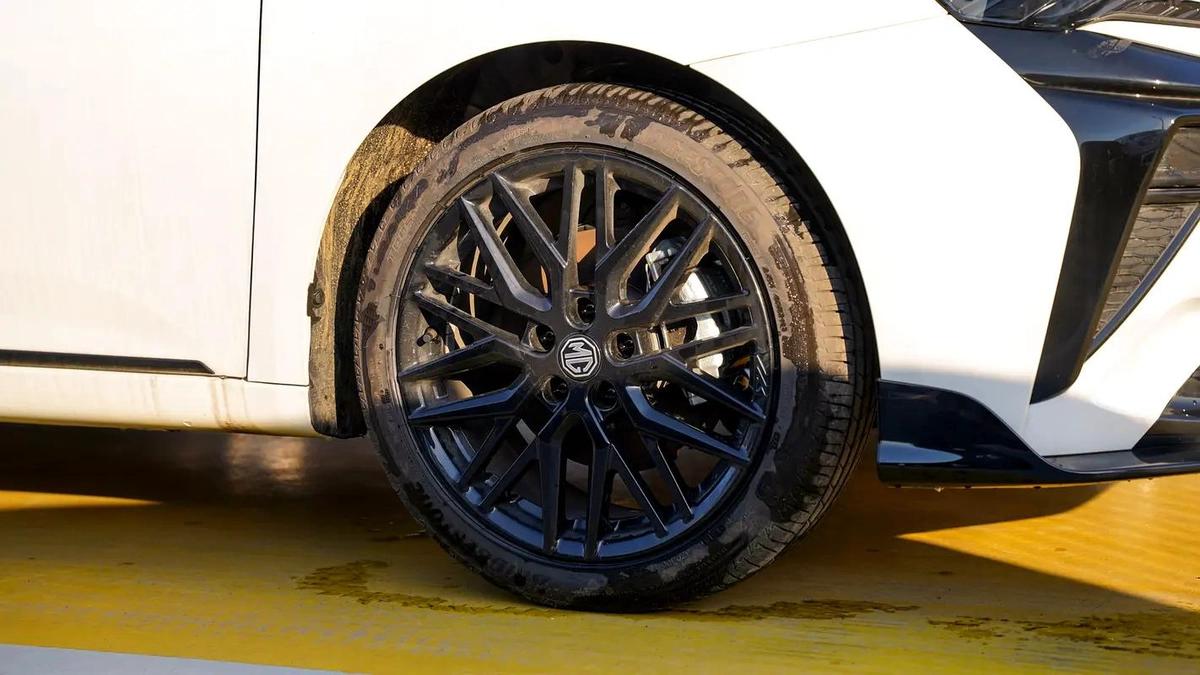MG 6 1.5L TURBO XLINE TROPHY LUXURY CHINESE $%! MODEL 2025-18-18