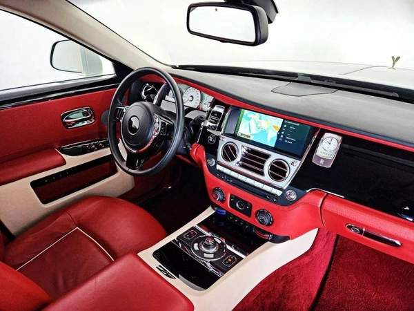 Rolls-Royce Ghost STD 6.6L-12CYL EXCELLENT CONDITION GCC SPECS - AED 260,000