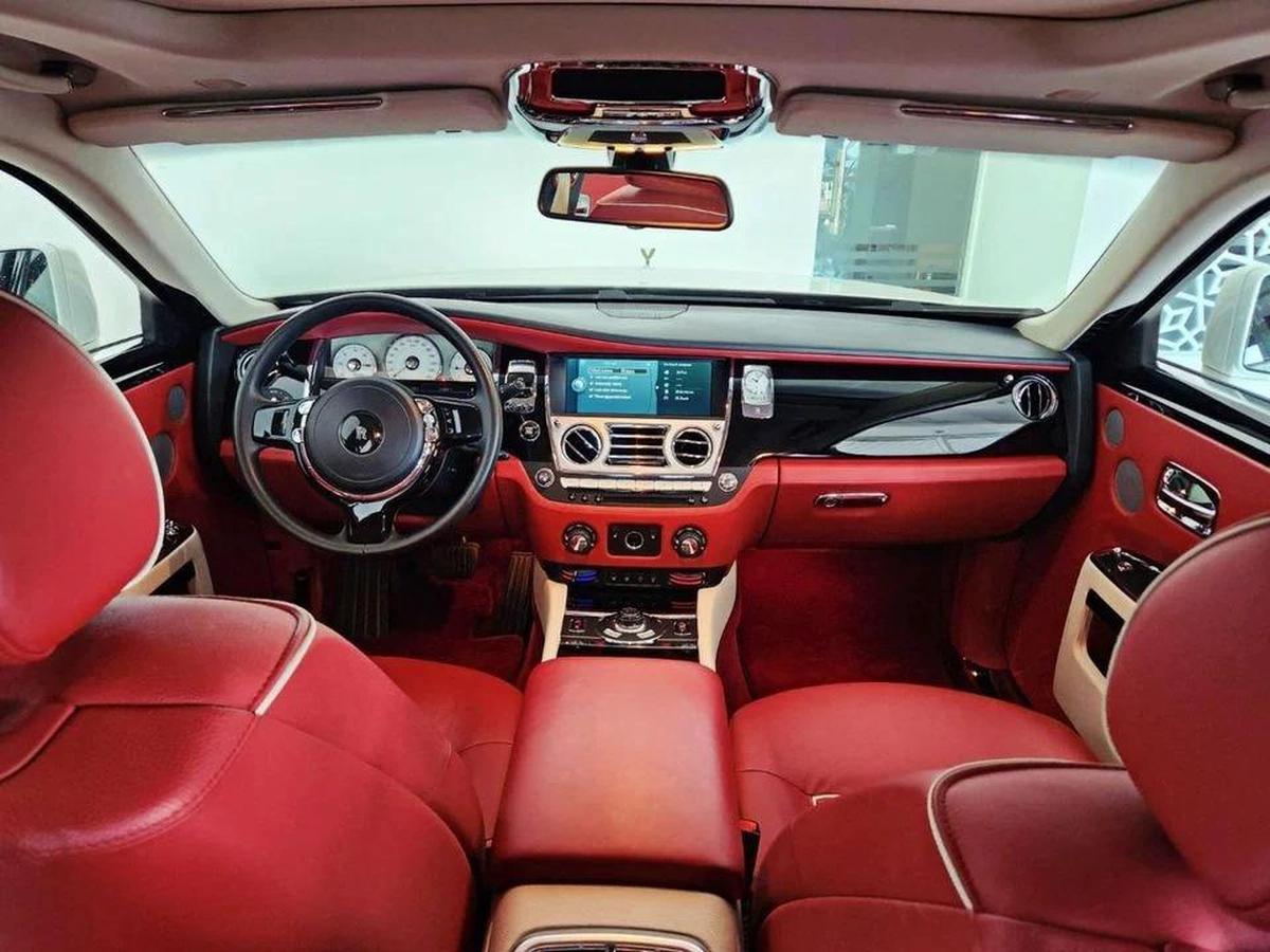 Rolls-Royce Ghost STD 6.6L-12CYL EXCELLENT CONDITION GCC SPECS - AED 260,000-14-14