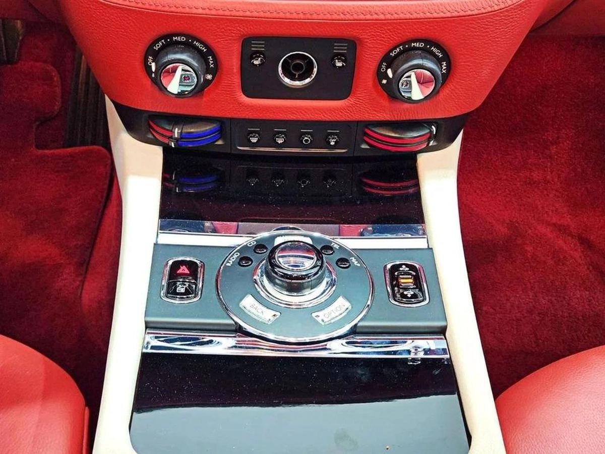 Rolls-Royce Ghost STD 6.6L-12CYL EXCELLENT CONDITION GCC SPECS - AED 260,000-4-4