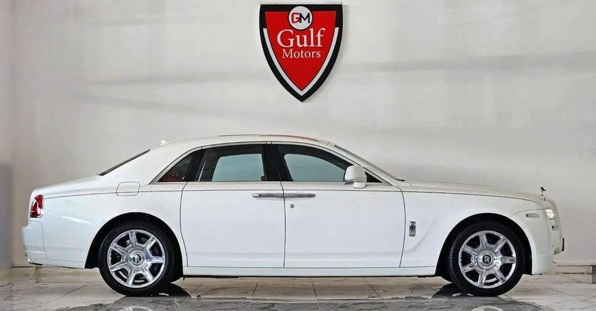 Rolls-Royce Ghost STD 6.6L-12CYL EXCELLENT CONDITION GCC SPECS - AED 260,000-1-1