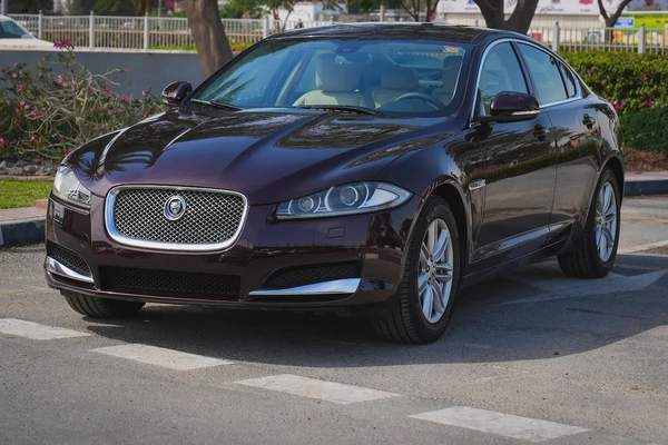 JAGUAR XF LUXURY 2013!! GCC SPECS!! FULL SERVICE HISTORY FROM AL TAYER