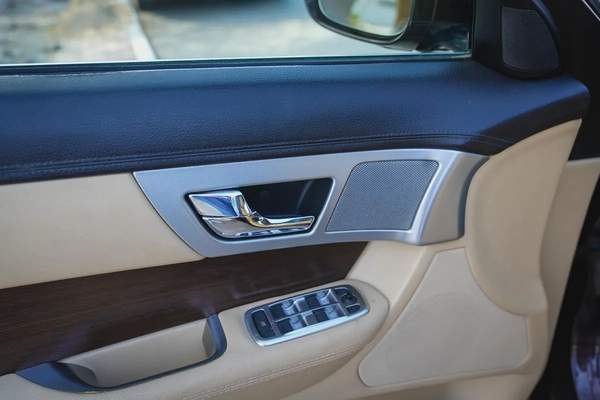 JAGUAR XF LUXURY 2013!! GCC SPECS!! FULL SERVICE HISTORY FROM AL TAYER