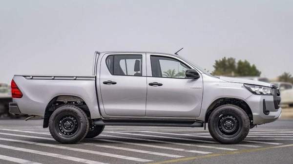 Toyota Hilux Hilux 2.4L mid option p.w MY2025 FOR EXPORT ONLY