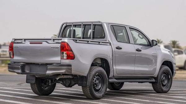 Toyota Hilux Hilux 2.4L mid option p.w MY2025 FOR EXPORT ONLY