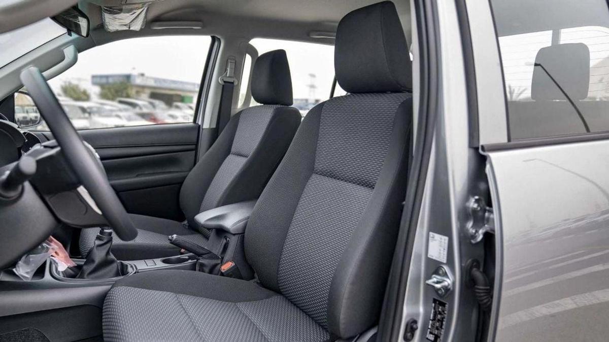 Toyota Hilux Hilux 2.4L mid option p.w MY2025 FOR EXPORT ONLY-14-14