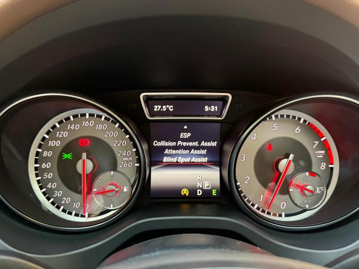 Gulf Specs 2015 MERCEDES BENZ GLA250 4MATIC 2.0Litre Turbo (Gargash Service History)-4-4