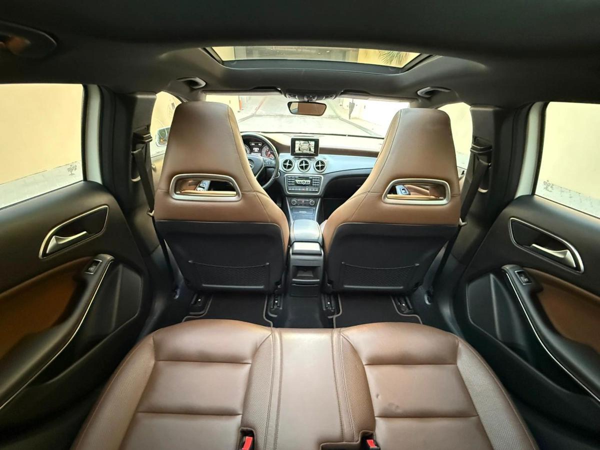 Gulf Specs 2015 MERCEDES BENZ GLA250 4MATIC 2.0Litre Turbo (Gargash Service History)-3-3