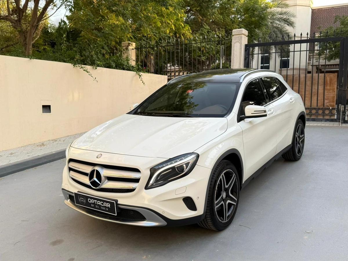 Gulf Specs 2015 MERCEDES BENZ GLA250 4MATIC 2.0Litre Turbo (Gargash Service History)-0-0