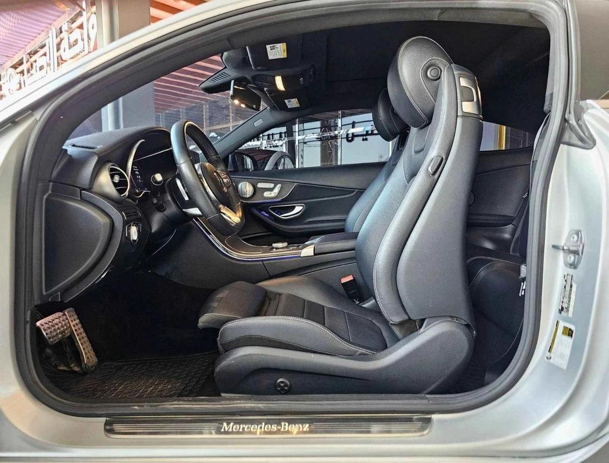 Mercedes Benz C300 / ECO TURBO V4 / COUPE / MOON ROOF/ 985 MONTHLY / LOT#06911-3-3