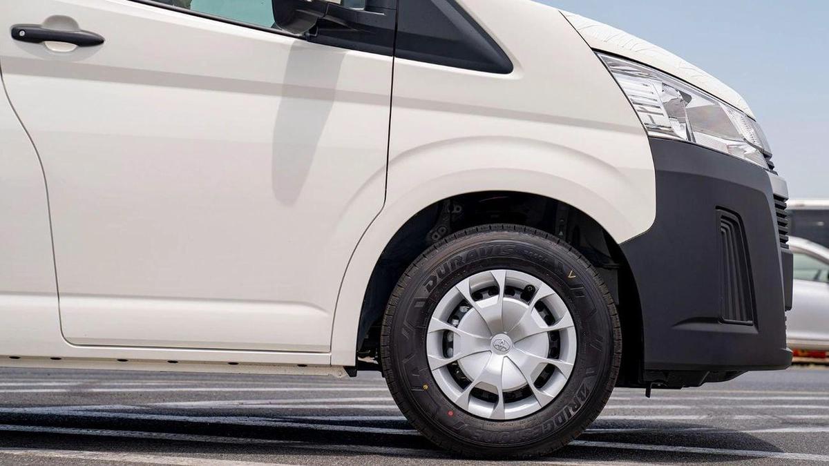 Toyota Hiace Commuter GL High Roof 3.5L-7-7