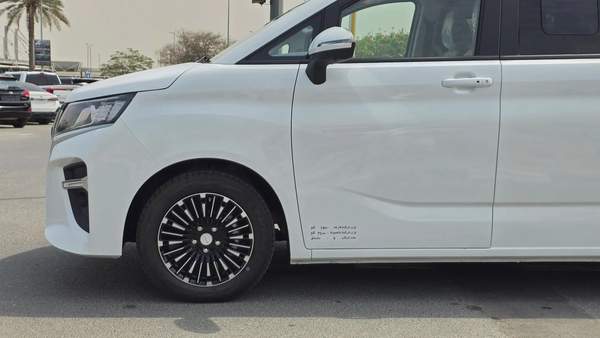 BAW M7 (White)