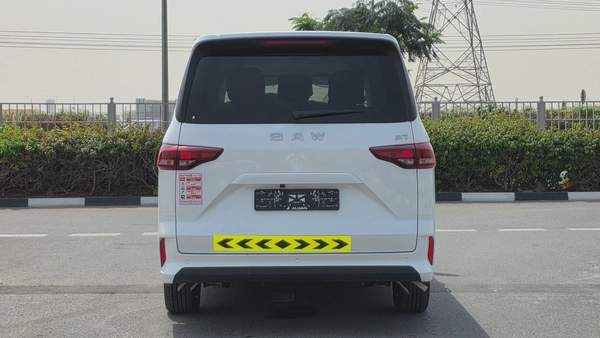 BAW M7 (White)
