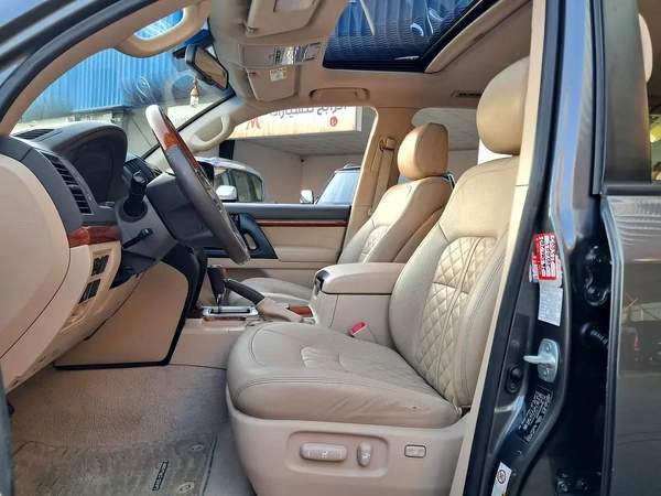 Toyota Land Cruiser GxR V6 Full Option Single Owner Used Very Well Maintained No Any Issue