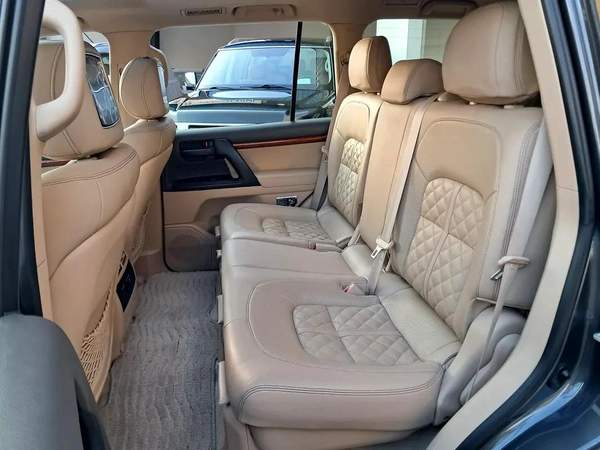 Toyota Land Cruiser GxR V6 Full Option Single Owner Used Very Well Maintained No Any Issue