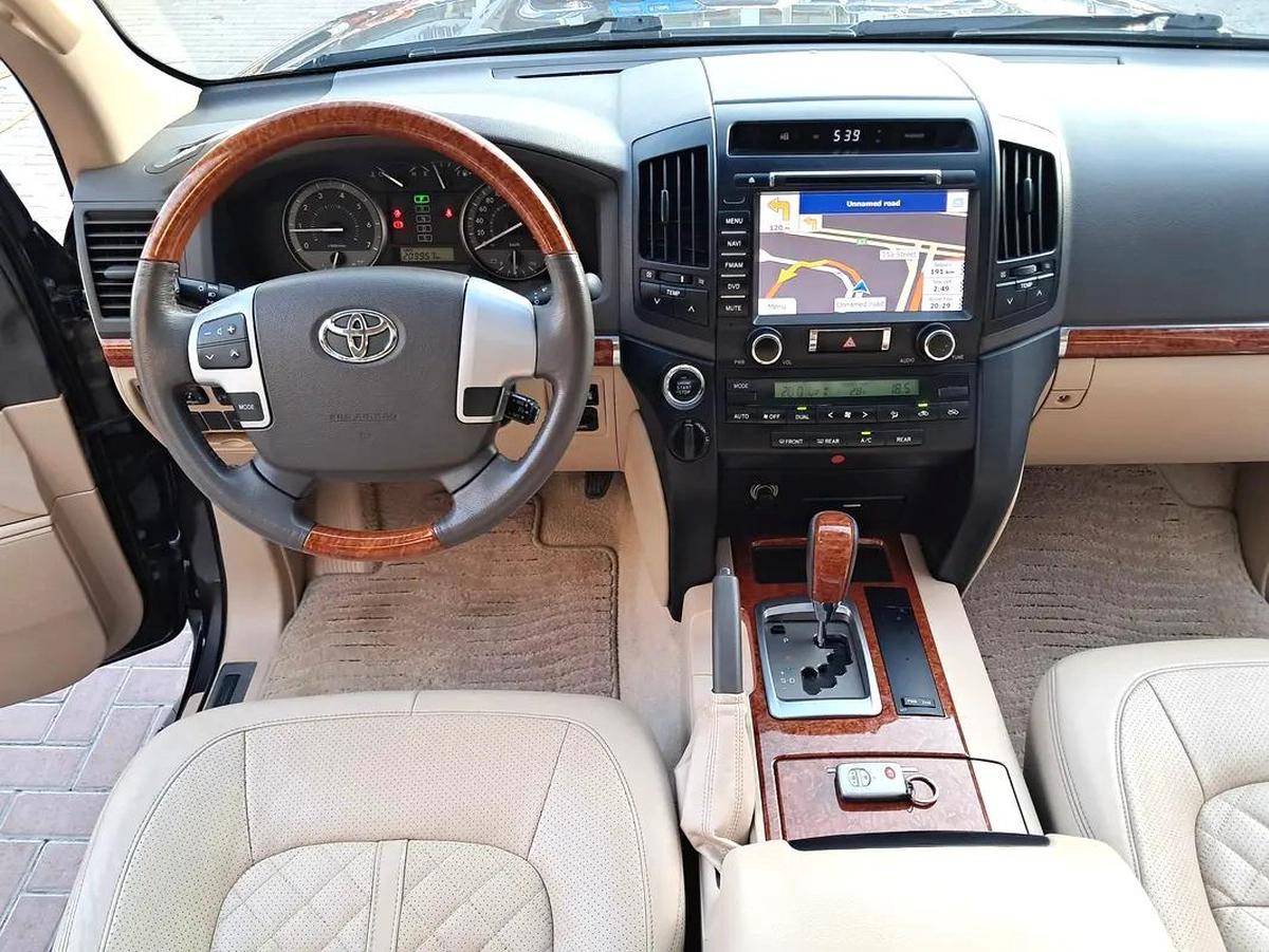 Toyota Land Cruiser GxR V6 Full Option Single Owner Used Very Well Maintained No Any Issue-2-2