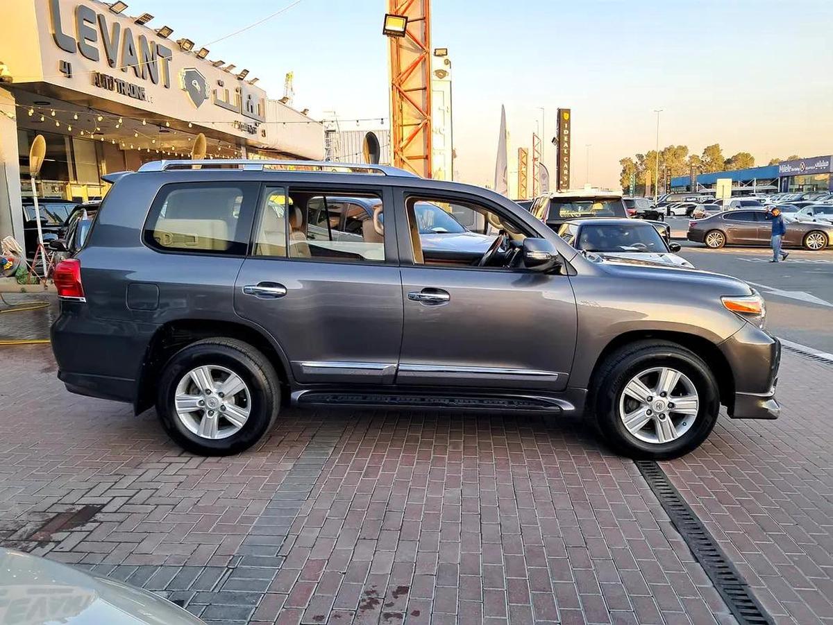 Toyota Land Cruiser GxR V6 Full Option Single Owner Used Very Well Maintained No Any Issue-7-7