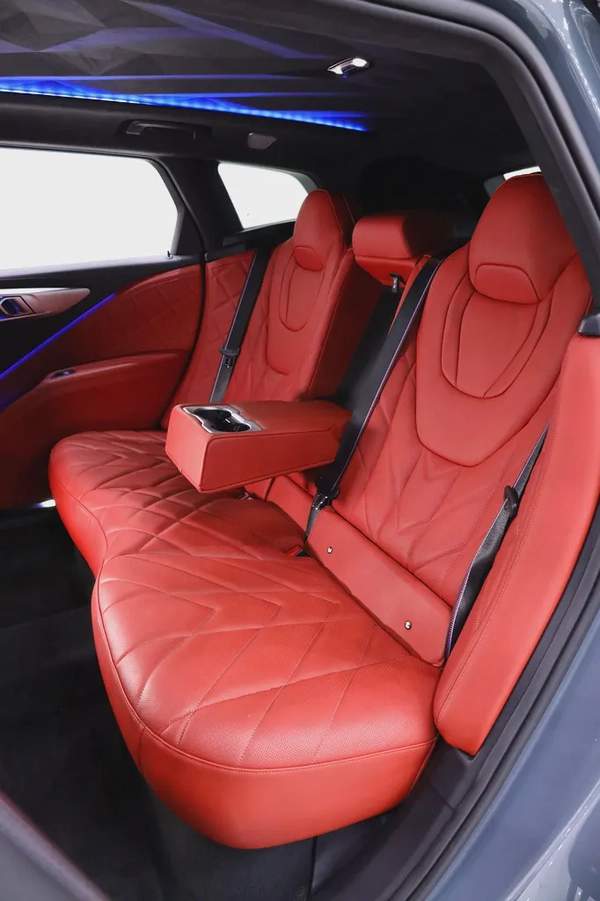 XM GCC CARBON PACKAGE FULLY LOADED + SPECIAL SPECS + WARRANTY AND SERVICE + FULL PPF + CLEAN TITLE