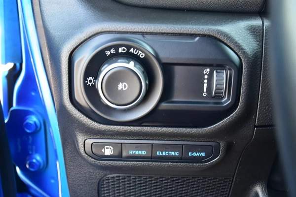 WRANGLER SAHARA 4XE 2023 | BLUE