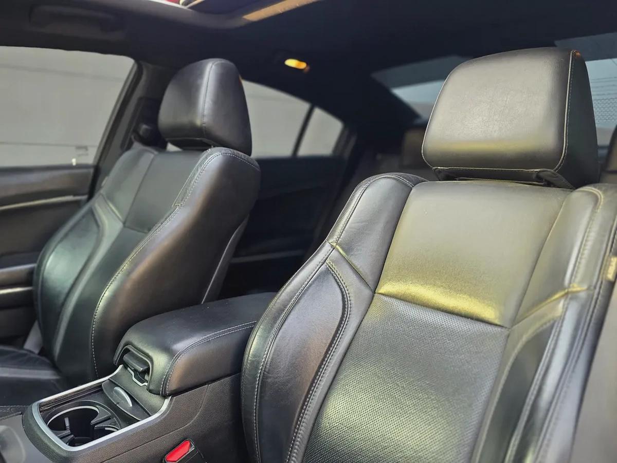 Dodge Charger 2020-12-12