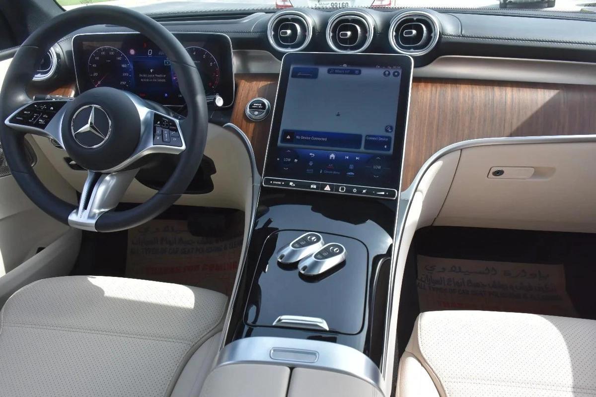 GLC300 4MATIC 2023 | WHITE LIKE-12-12