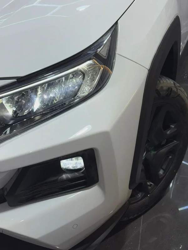 TOYOTA RAV4 ADVENTURE 2.5L PETROL FULL 2025YM تويوتا راف4 ادفانشر فل اوبشن مكينه 2500 بنزين