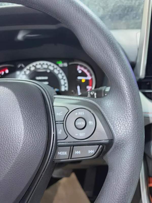 TOYOTA RAV4 ADVENTURE 2.5L PETROL FULL 2025YM تويوتا راف4 ادفانشر فل اوبشن مكينه 2500 بنزين