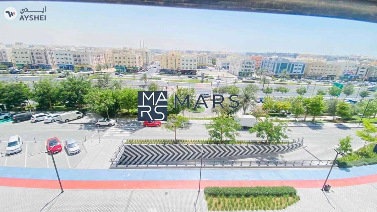 Cozy | Sunny | Brand new Furniture | Main Road View-0-0