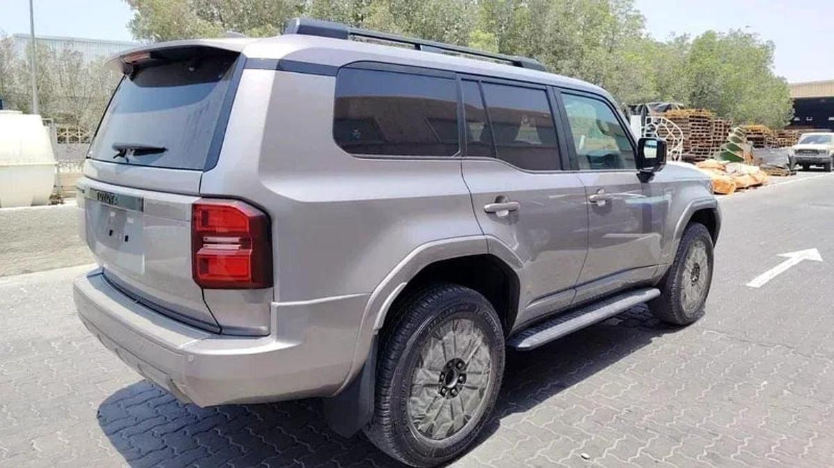 Toyota Prado (LHD) PRADO LUXURY 2.4P AT MY2025-3-3