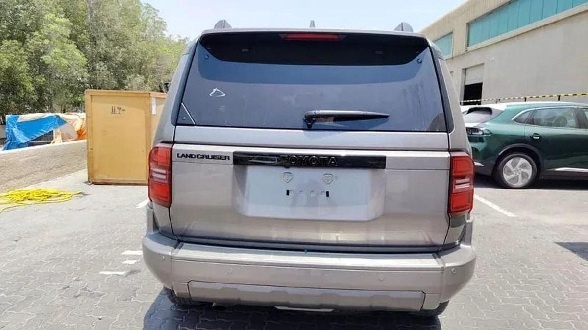 Toyota Prado (LHD) PRADO LUXURY 2.4P AT MY2025-4-4