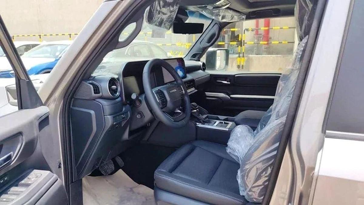 Toyota Prado (LHD) PRADO LUXURY 2.4P AT MY2025-6-6