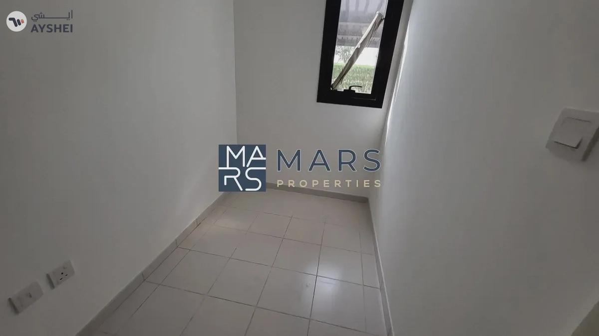 Spacious, Luxury 3 Bedroom Townhouse with Close Kitchen Available For Rent-11-11
