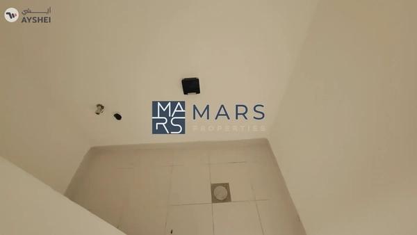 Spacious, Luxury 3 Bedroom Townhouse with Close Kitchen Available For Rent