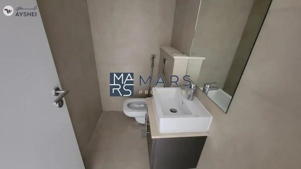 Spacious, Luxury 3 Bedroom Townhouse with Close Kitchen Available For Rent