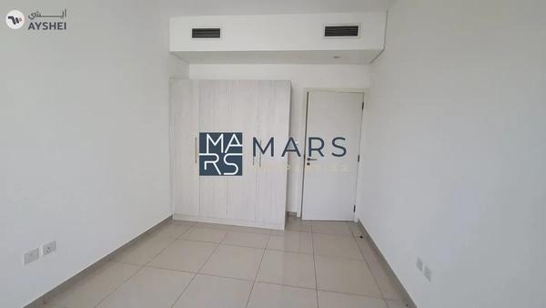 Spacious, Luxury 3 Bedroom Townhouse with Close Kitchen Available For Rent