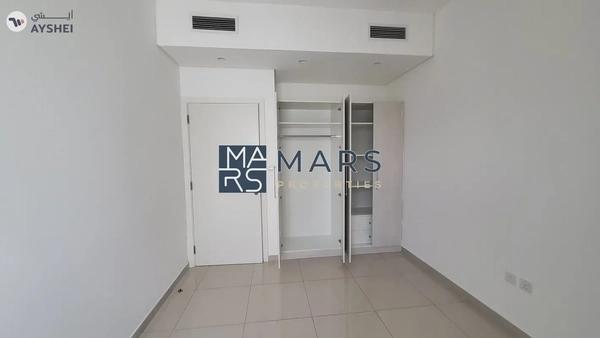 Spacious, Luxury 3 Bedroom Townhouse with Close Kitchen Available For Rent