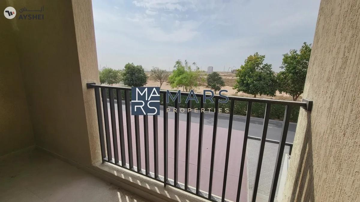 Spacious, Luxury 3 Bedroom Townhouse with Close Kitchen Available For Rent-7-7