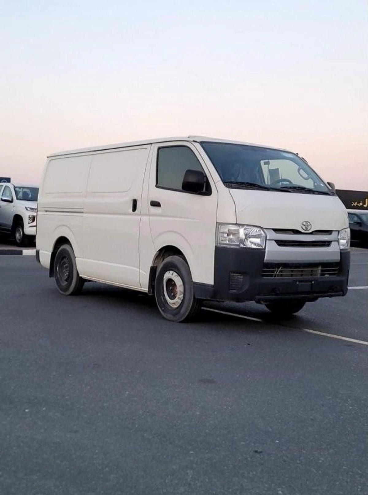 Toyota Hiace Toyota Hiace Cargo 2.7L Petrol 2026-0-0