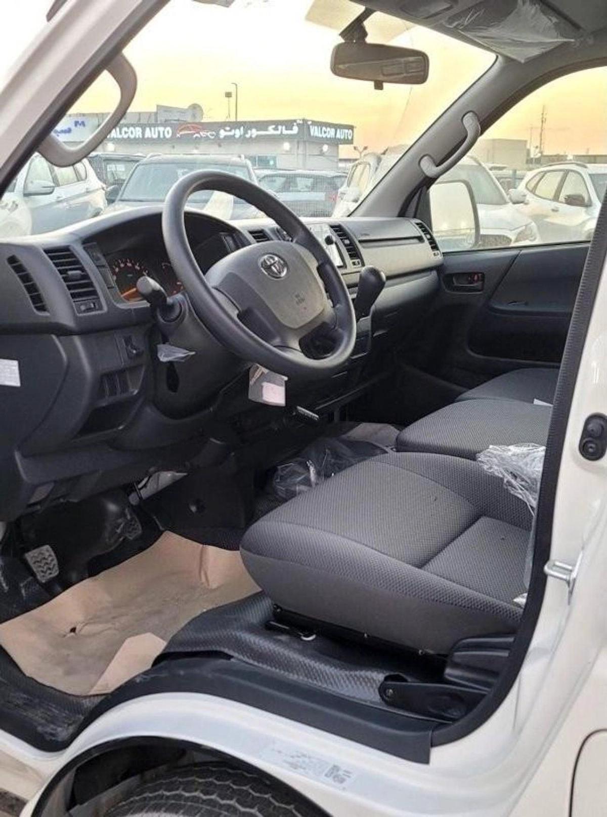 Toyota Hiace Toyota Hiace Cargo 2.7L Petrol 2026-8-8