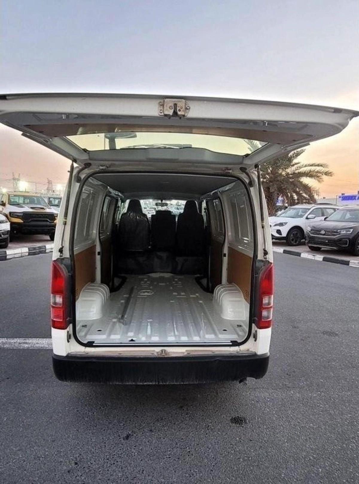 Toyota Hiace Toyota Hiace Cargo 2.7L Petrol 2026-14-14