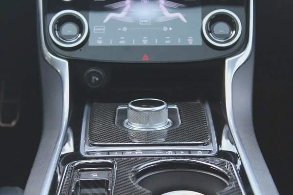 EXCELLENT CONDITION I JAGUAR XE S I 2016 I GCC