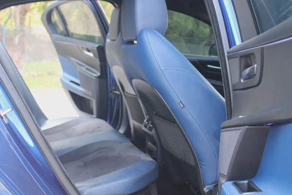 EXCELLENT CONDITION I JAGUAR XE S I 2016 I GCC