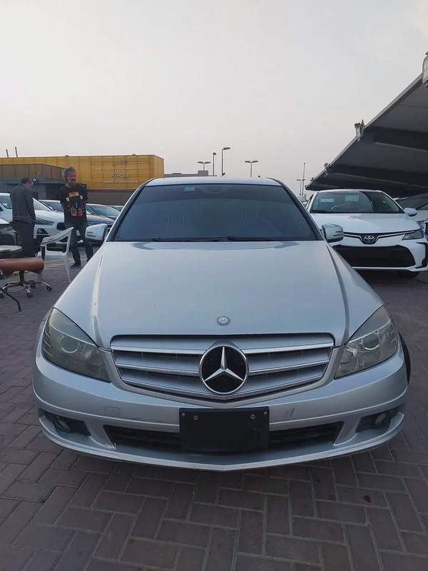 مرسيدس بنز C300 خليجي 2011