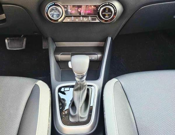 Kia KX1 DUAL TONE | 1.4L V4 PETROL | CVT WITH SUNROOF | PUSH START | DVD CAMERA | CODE # KX1FT