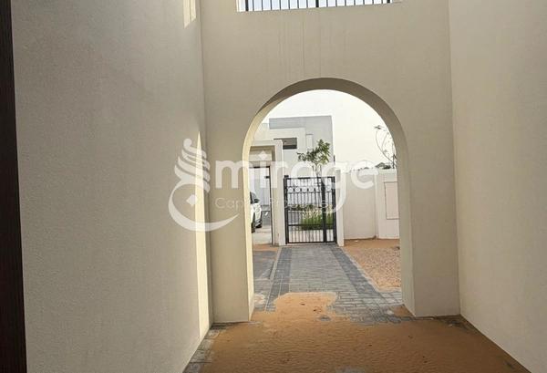 Spacious 3BR Villa | Single Row | Prime Area