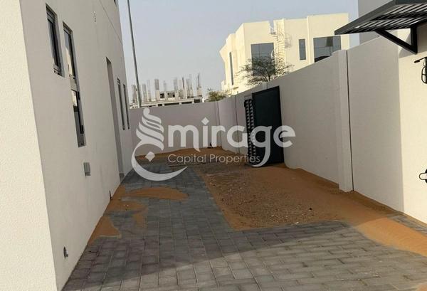 Spacious 3BR Villa | Single Row | Prime Area