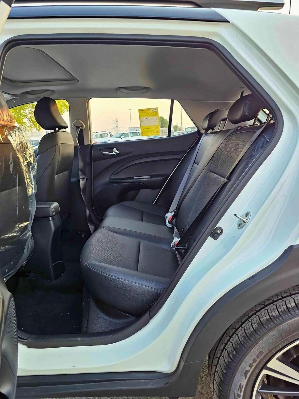 Kia KX1 DUAL TONE/1.4L PETROL/CVT WITH SUNROOF/CHROME HANDLE/ (CODE # KX1FT)-10-10