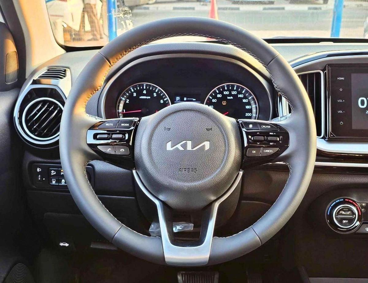 Kia KX1 DUAL TONE/1.4L PETROL/CVT WITH SUNROOF/CHROME HANDLE/ (CODE # KX1FT)-13-13