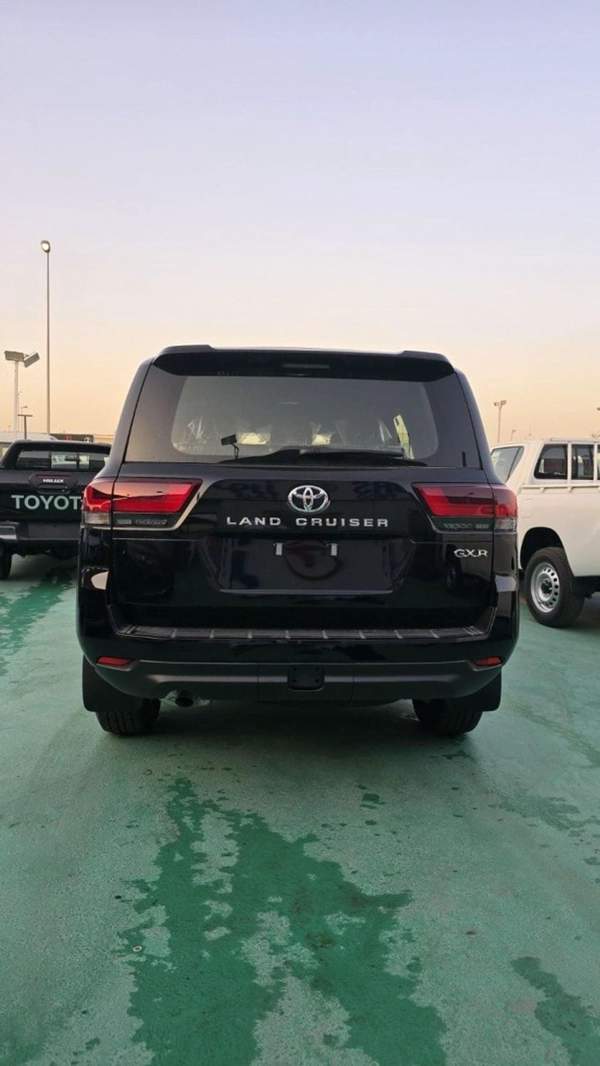 Toyota Land Cruiser TOYOTA LAND CRUISER GXR 4000 CC 2025 MODEL